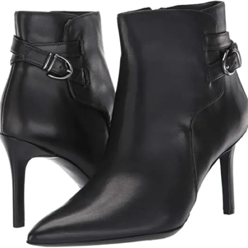 Naturalizer Alaina Black Pointed toe ankle boot size 7.5
